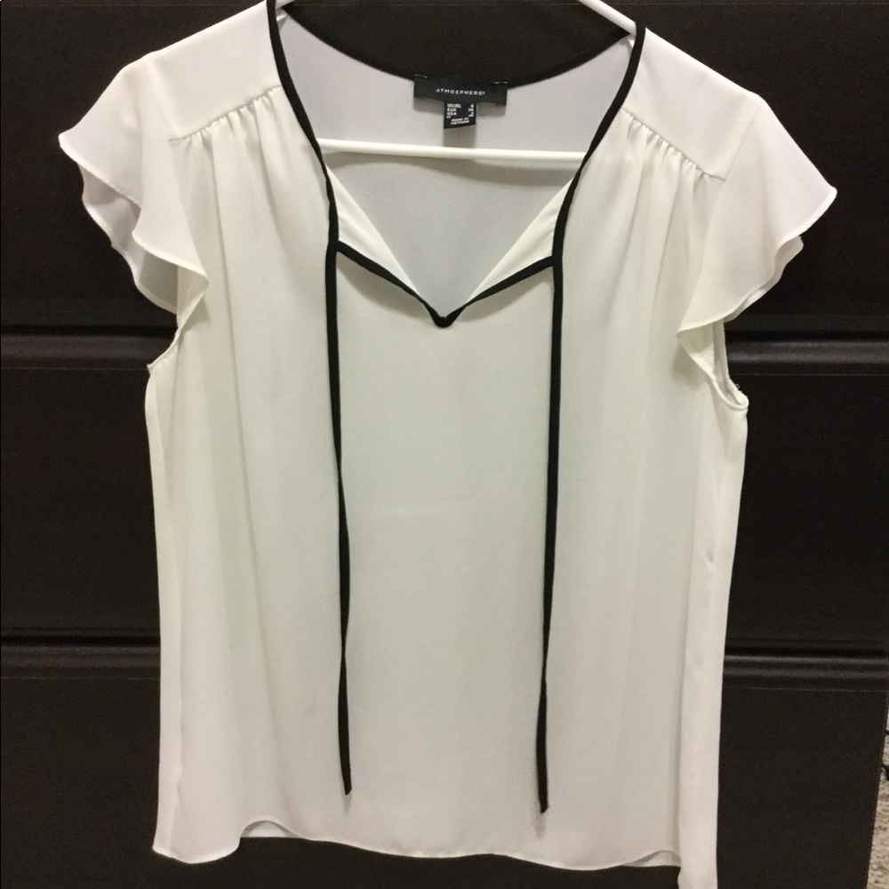 SALE⚠️White blouse